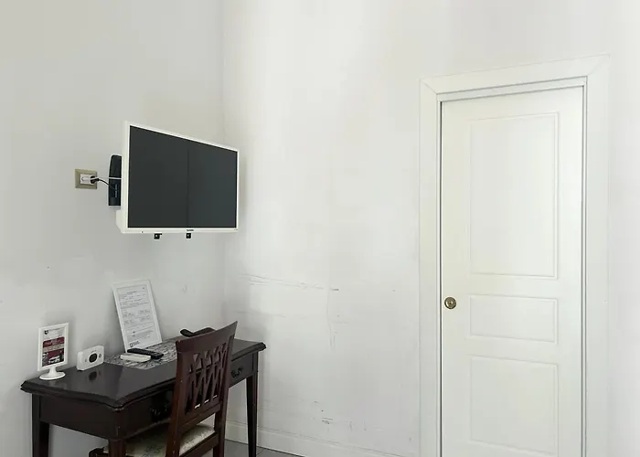 Ciro A Maschio Angioino 3* 나폴리