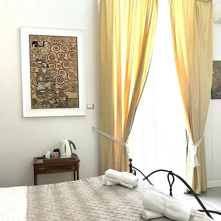 Ciro A Maschio Angioino Alojamento de Acomodação e Pequeno-almoço 3*